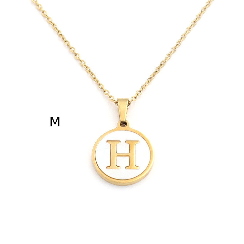 Halsketten mit Initialen