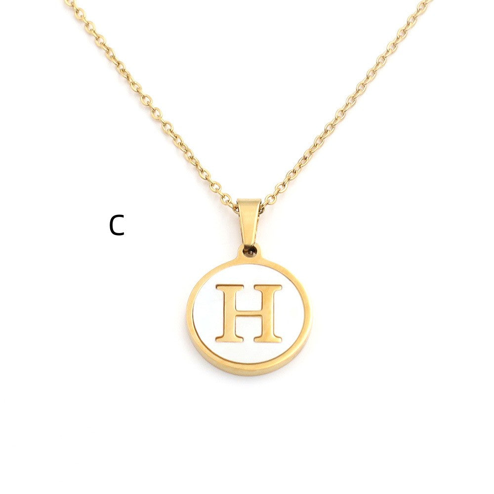 Halsketten mit Initialen