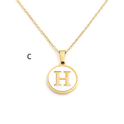 Halsketten mit Initialen