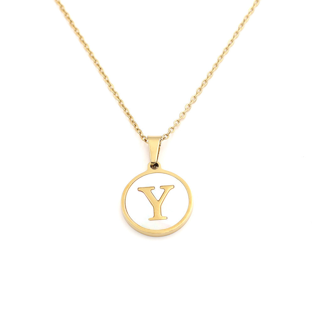 Halsketten mit Initialen